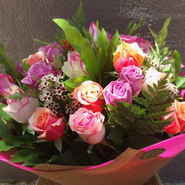 Long Stem Pink Rose Bouquet Deluxe Value - A Touch of Class Florist